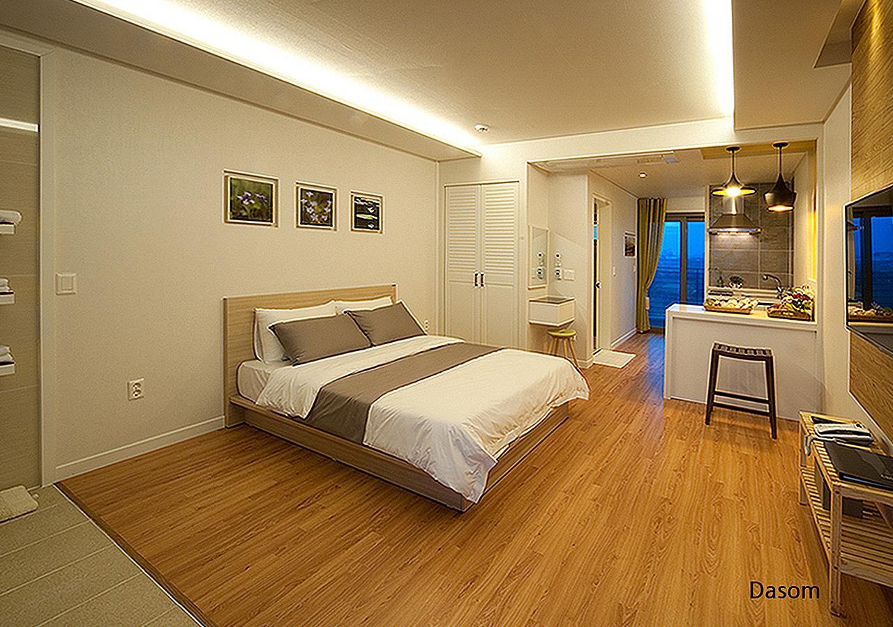 Comma&Spa Resort Seogwipo Exterior photo